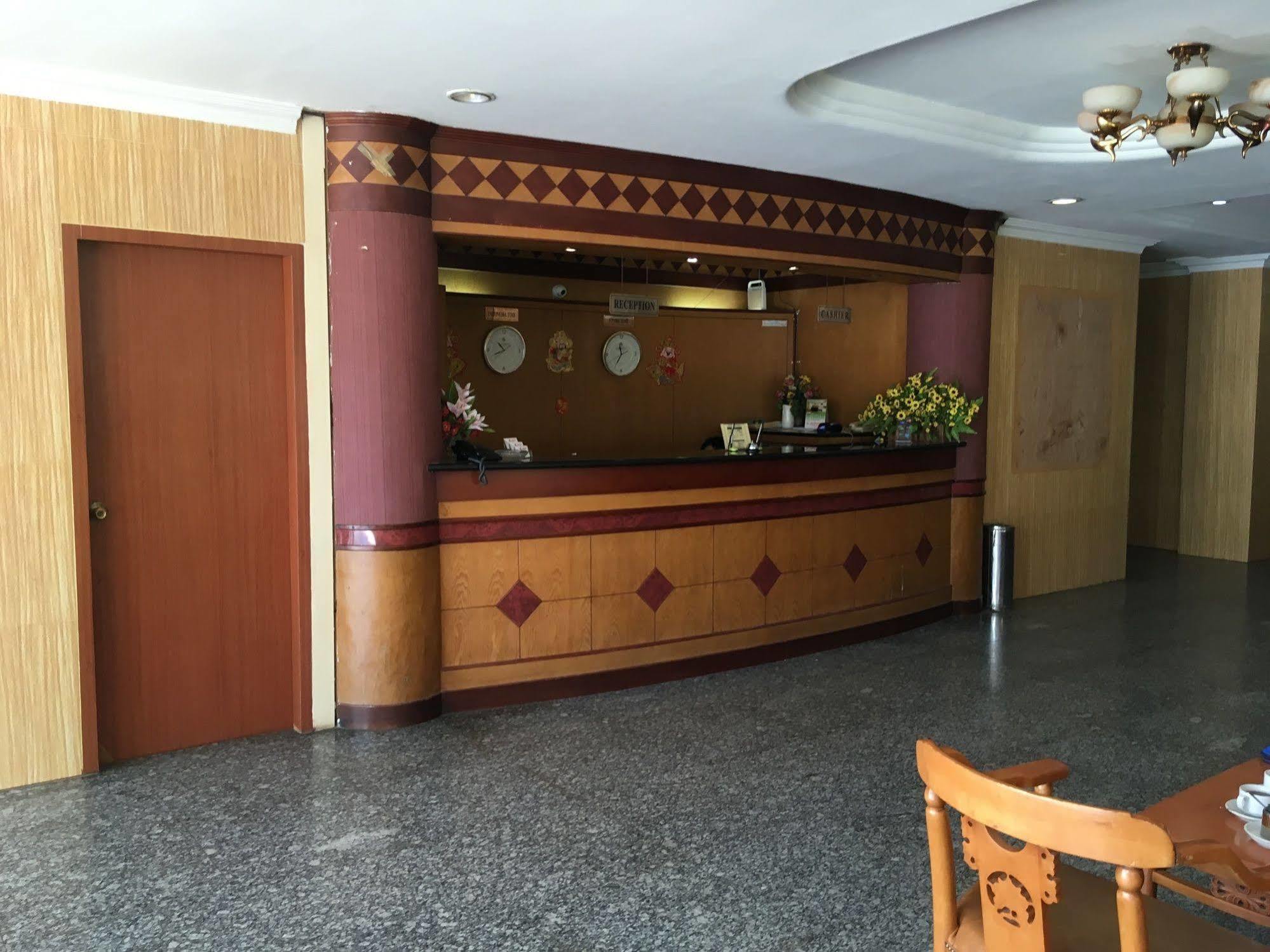 Lai Lai Mutiara Hotel Batam Exterior photo
