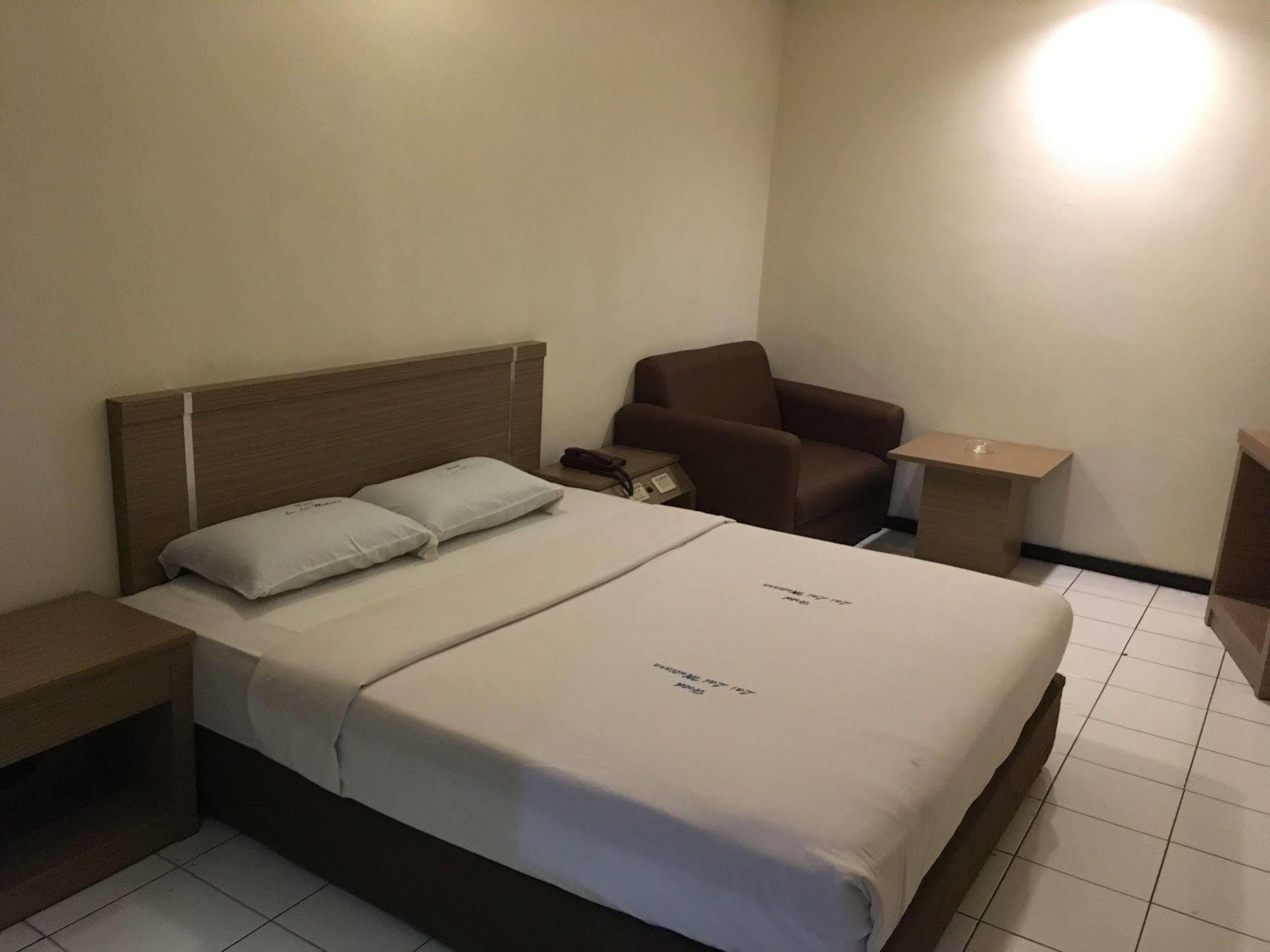 Lai Lai Mutiara Hotel Batam Exterior photo
